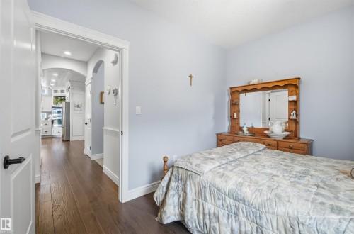 10504 103 Avenue, Morinville, AB - Indoor Photo Showing Bedroom