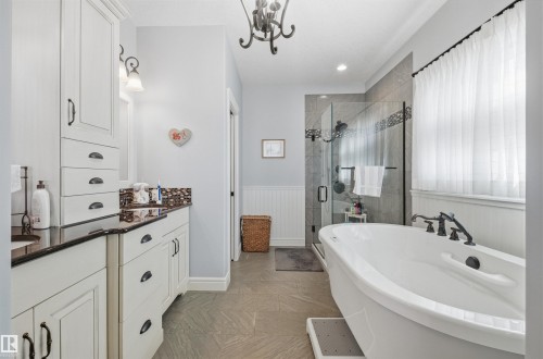 10504 103 Avenue, Morinville, AB - Indoor Photo Showing Bathroom