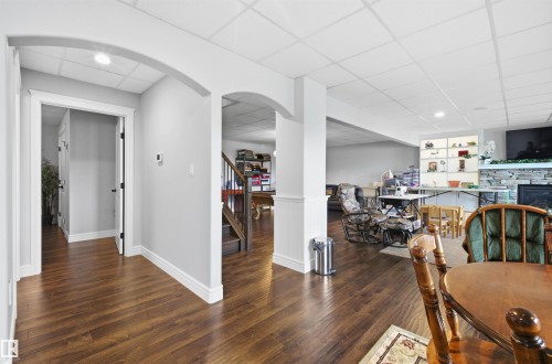 10504 103 Avenue, Morinville, AB - Indoor
