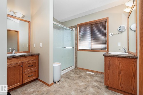 62 Greenfield Wynd, Fort Saskatchewan, AB - Indoor Photo Showing Bathroom