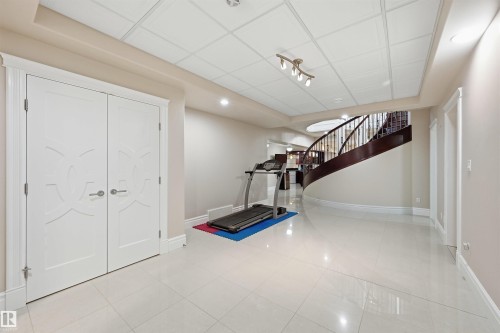 872 Hollands Landing, Edmonton, AB - Indoor Photo Showing Other Room