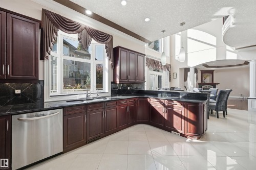 872 Hollands Landing, Edmonton, AB - Indoor Photo Showing Kitchen