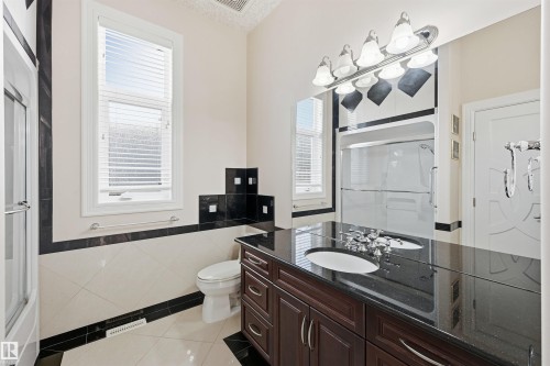 872 Hollands Landing, Edmonton, AB - Indoor Photo Showing Bathroom