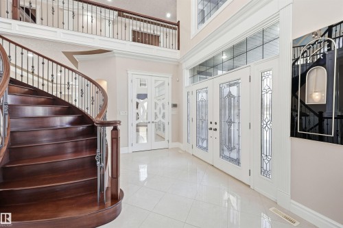 872 Hollands Landing, Edmonton, AB - Indoor Photo Showing Other Room