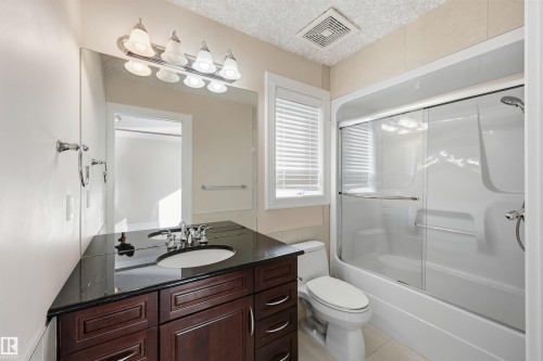 872 Hollands Landing, Edmonton, AB - Indoor Photo Showing Bathroom