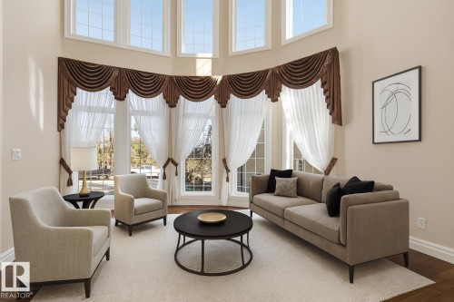 872 Hollands Landing, Edmonton, AB - Indoor Photo Showing Living Room