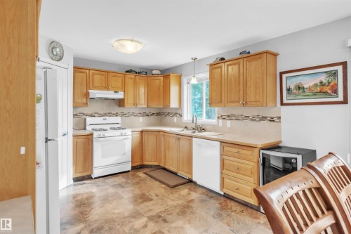 4504 46 Avenue, Bonnyville Town, AB - Indoor Photo Showing Kitchen With Double Sink
