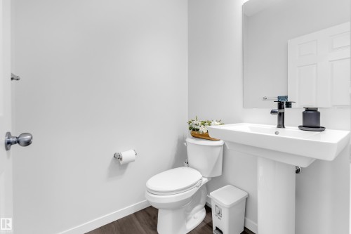 4610 72 Avenue, Beaumont, AB - Indoor Photo Showing Bathroom
