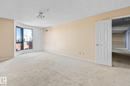 602 11503 100 Avenue Nw, Edmonton, AB - Indoor Photo Showing Other Room