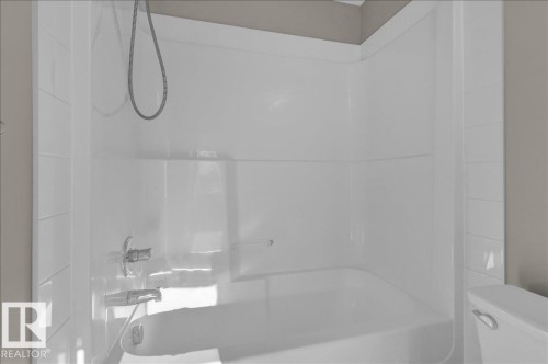 346 348 Windermere Road, Edmonton, AB - Indoor Photo Showing Bathroom