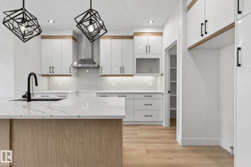 136 Wyatt Ridge, Fort Saskatchewan, AB - Indoor Photo Showing Kitchen