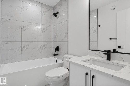 136 Wyatt Ridge, Fort Saskatchewan, AB - Indoor Photo Showing Bathroom