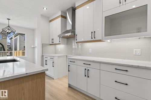 136 Wyatt Ridge, Fort Saskatchewan, AB - Indoor Photo Showing Kitchen