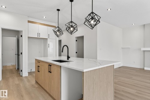 136 Wyatt Ridge, Fort Saskatchewan, AB - Indoor Photo Showing Kitchen