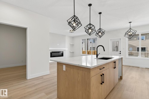 136 Wyatt Ridge, Fort Saskatchewan, AB - Indoor Photo Showing Kitchen
