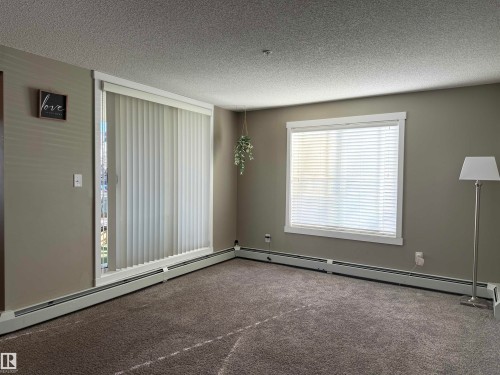 117 18122 77 St Nw, Edmonton, AB - Indoor Photo Showing Other Room