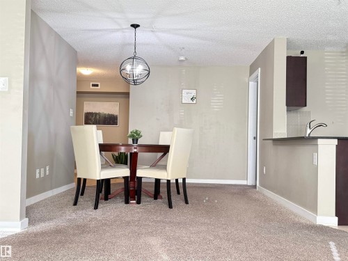 117 18122 77 St Nw, Edmonton, AB - Indoor Photo Showing Dining Room