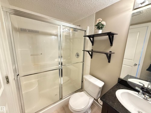 117 18122 77 St Nw, Edmonton, AB - Indoor Photo Showing Bathroom