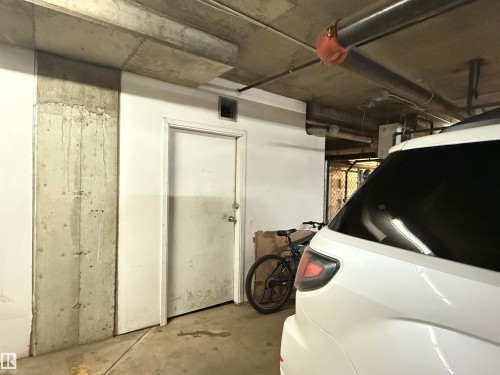117 18122 77 St Nw, Edmonton, AB - Indoor Photo Showing Garage