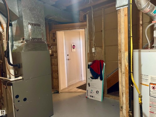 Bsmt 5508 90A Avenue, Edmonton, AB - Indoor Photo Showing Basement