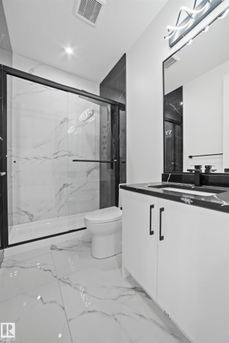 216 33 Street, Edmonton, AB - Indoor Photo Showing Bathroom