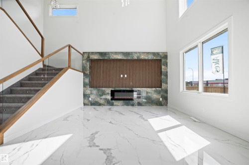 216 33 Street, Edmonton, AB - Indoor Photo Showing Other Room