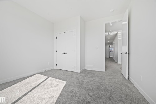 216 33 Street, Edmonton, AB - Indoor Photo Showing Other Room