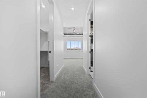 216 33 Street, Edmonton, AB - Indoor Photo Showing Other Room