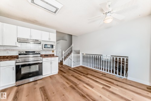1141 60 Street, Edmonton, AB - Indoor Photo Showing Kitchen