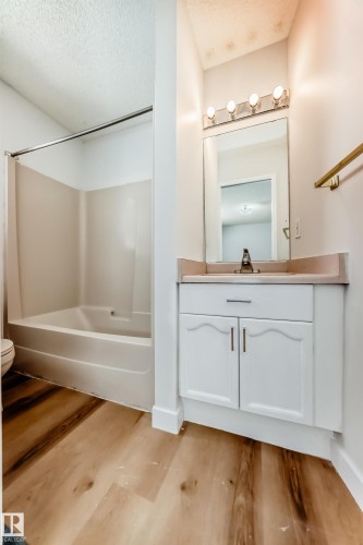 1141 60 Street, Edmonton, AB - Indoor Photo Showing Bathroom