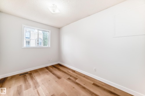1141 60 Street, Edmonton, AB - Indoor Photo Showing Other Room
