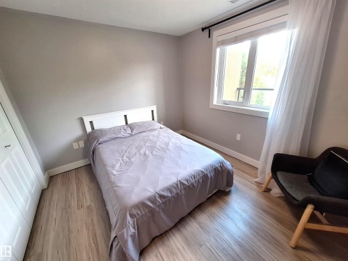 50 11518 76 Avenue, Edmonton, AB - Indoor Photo Showing Bedroom
