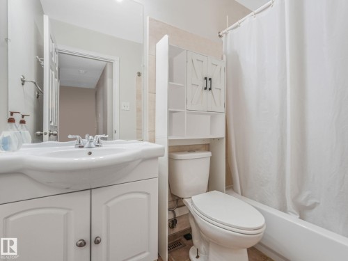 103 Cornell Court, Edmonton, AB - Indoor Photo Showing Bathroom