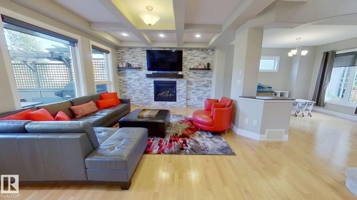 11628 16 Avenue Sw, Edmonton, AB - Indoor Photo Showing Living Room With Fireplace