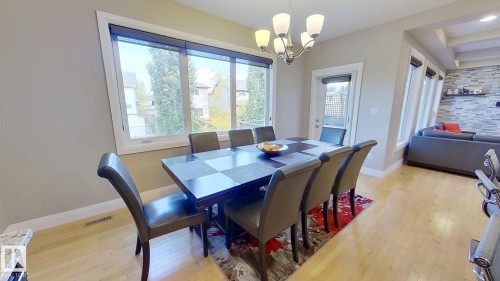 11628 16 Avenue Sw, Edmonton, AB - Indoor Photo Showing Dining Room
