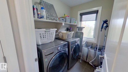 11628 16 Avenue Sw, Edmonton, AB - Indoor Photo Showing Laundry Room