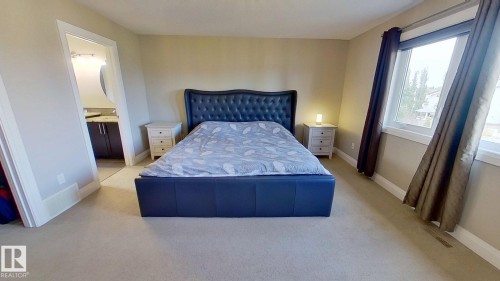 11628 16 Avenue Sw, Edmonton, AB - Indoor Photo Showing Bedroom