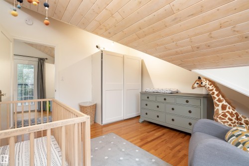 10015 97 Avenue, Edmonton, AB - Indoor