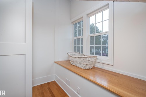 10015 97 Avenue, Edmonton, AB - Indoor Photo Showing Other Room