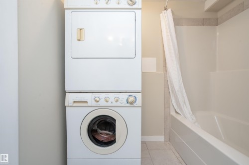 10015 97 Avenue, Edmonton, AB - Indoor Photo Showing Laundry Room