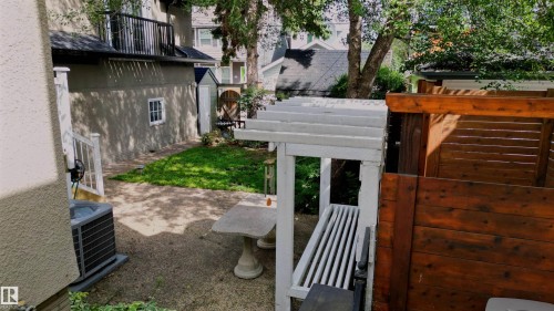 10015 97 Avenue, Edmonton, AB - Outdoor