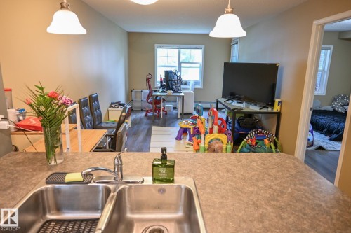 113 630 Mcallister Loop, Edmonton, AB - Indoor