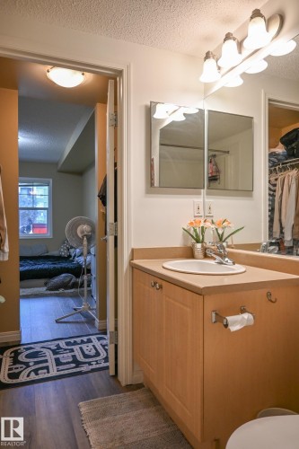 113 630 Mcallister Loop, Edmonton, AB - Indoor Photo Showing Bathroom