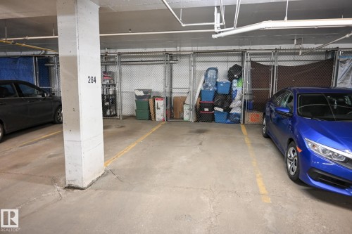113 630 Mcallister Loop, Edmonton, AB - Indoor Photo Showing Garage