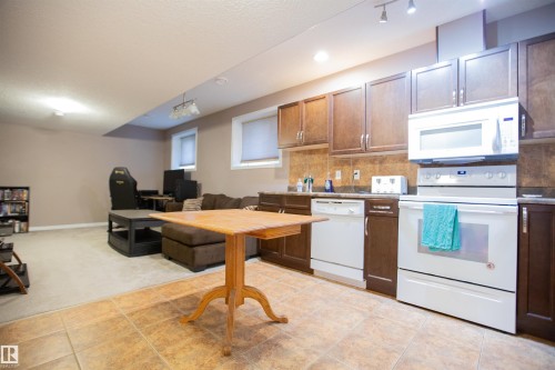 12026 91 Street, Edmonton, AB - Indoor Photo Showing Kitchen