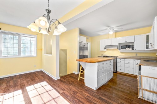 10405 Glenora Crescent, Edmonton, AB - Indoor Photo Showing Kitchen