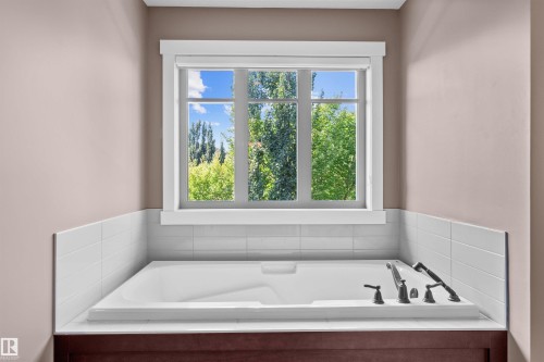 2003 Ainslie Link, Edmonton, AB - Indoor Photo Showing Bathroom