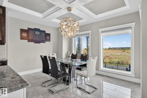 527 Albany Way, Edmonton, AB - Indoor Photo Showing Dining Room