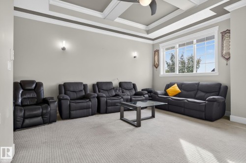 527 Albany Way, Edmonton, AB - Indoor