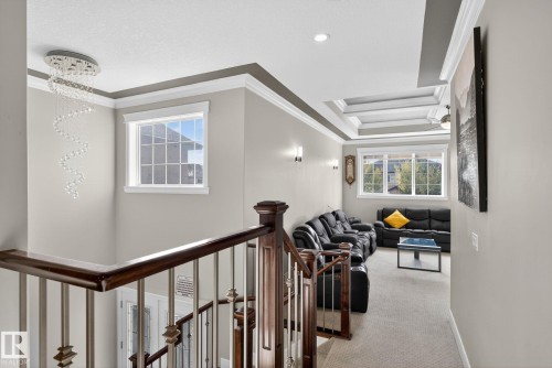 527 Albany Way, Edmonton, AB - Indoor Photo Showing Other Room